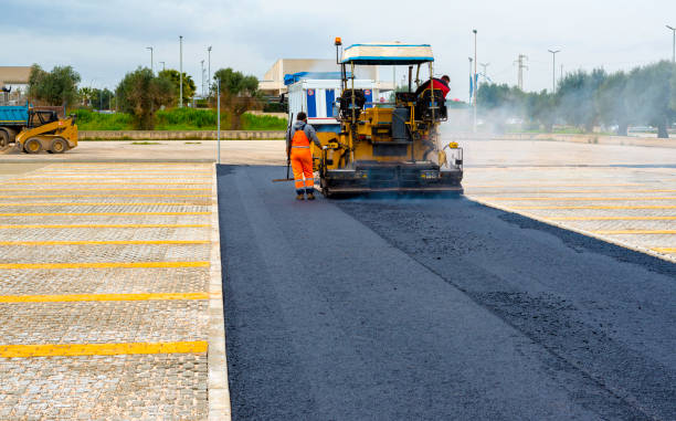 Best Driveway Pavers Near Me  in Lyons, KS